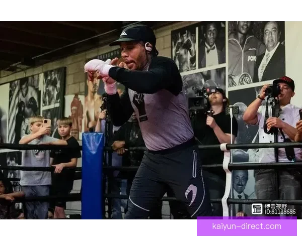 戴维斯边后卫状态回暖，持续提升球队竞争力分析